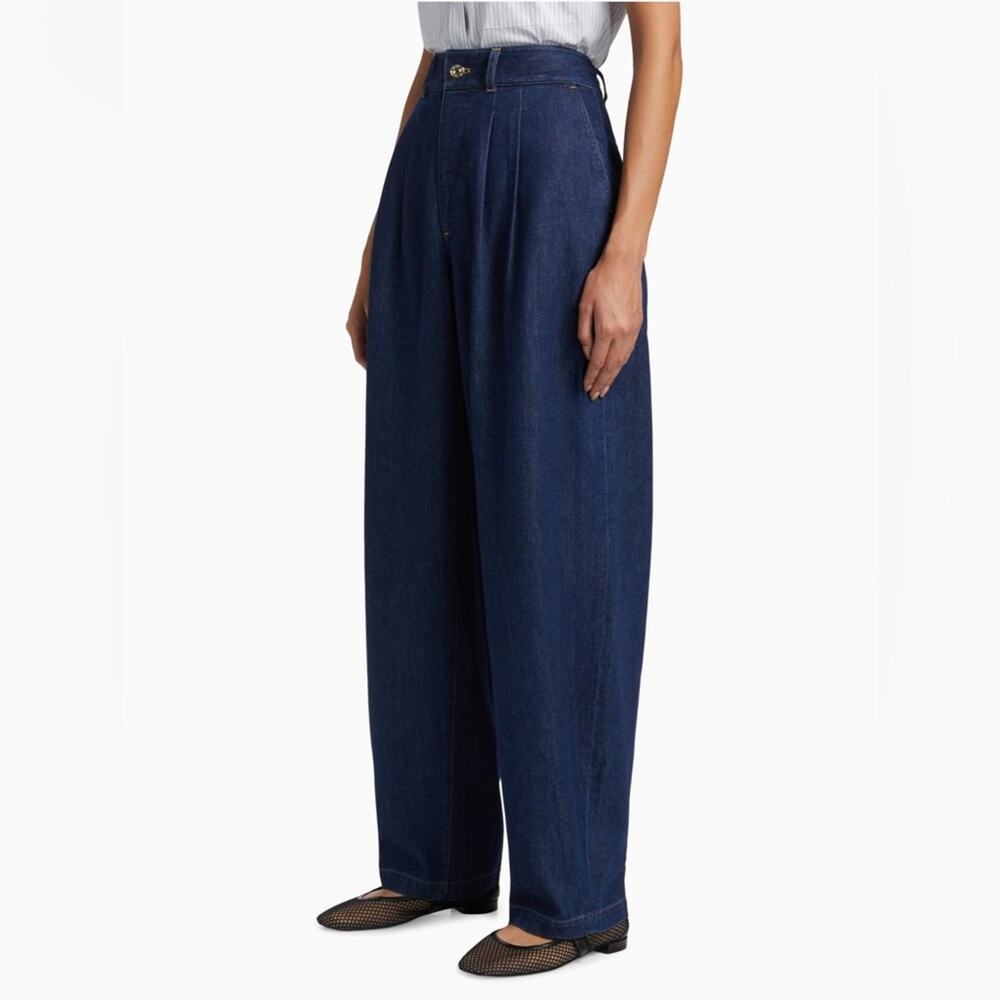 NWOT: Frame The Tapered Pleated Denim Size 24